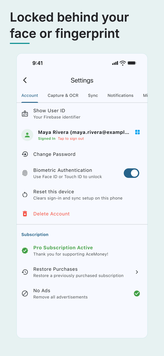 AceMoney Receipts su un iPhone, sotto il titolo “Locked behind your face or fingerprint”: Settings con l’interruttore Biometric Authentication attivato. Dati di esempio.